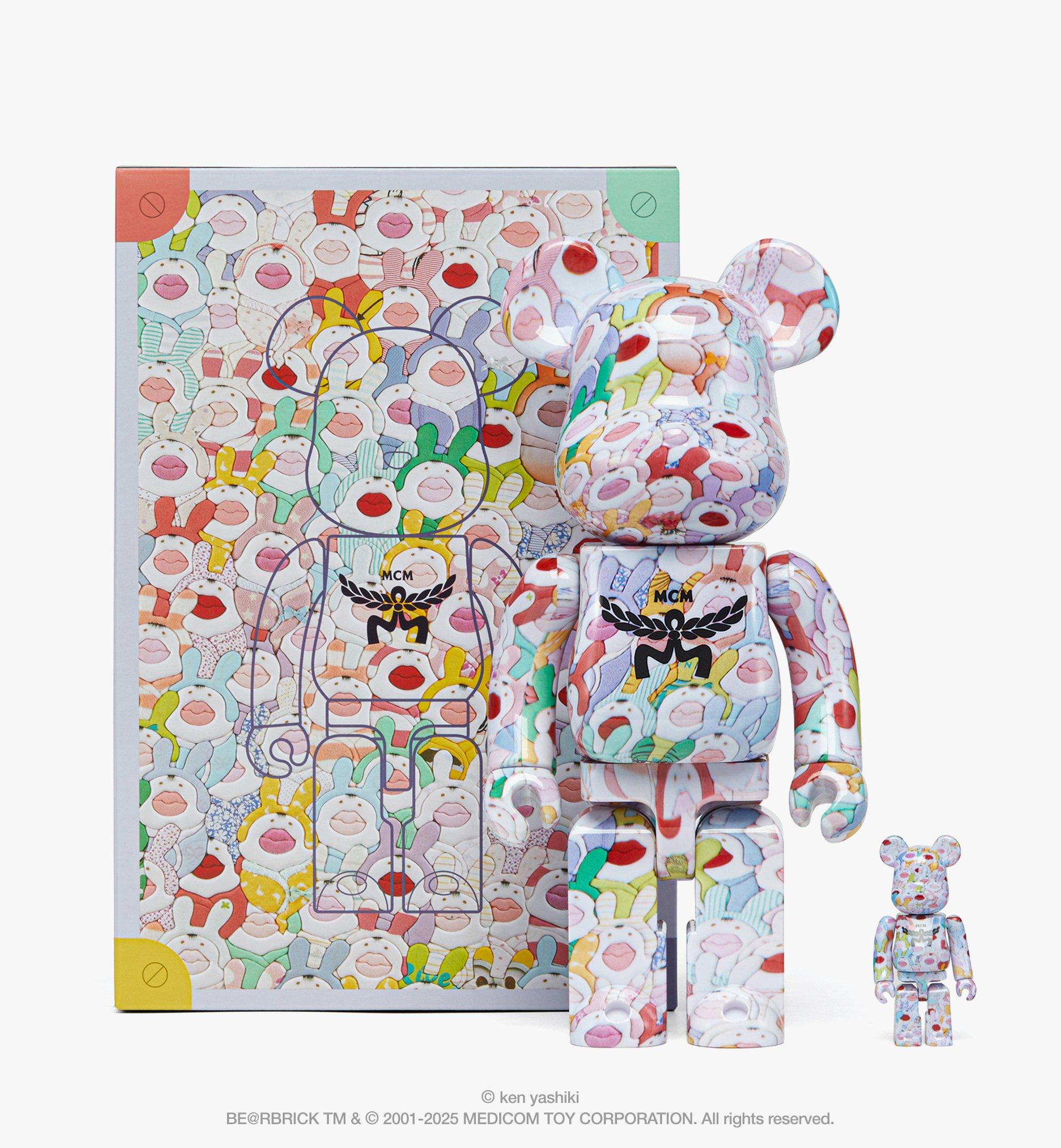 ベアブリック　BE@RBRICK MCM　紙袋付き エムシーエム〉×ベアブリック。モノグラム柄の高級感あふれる